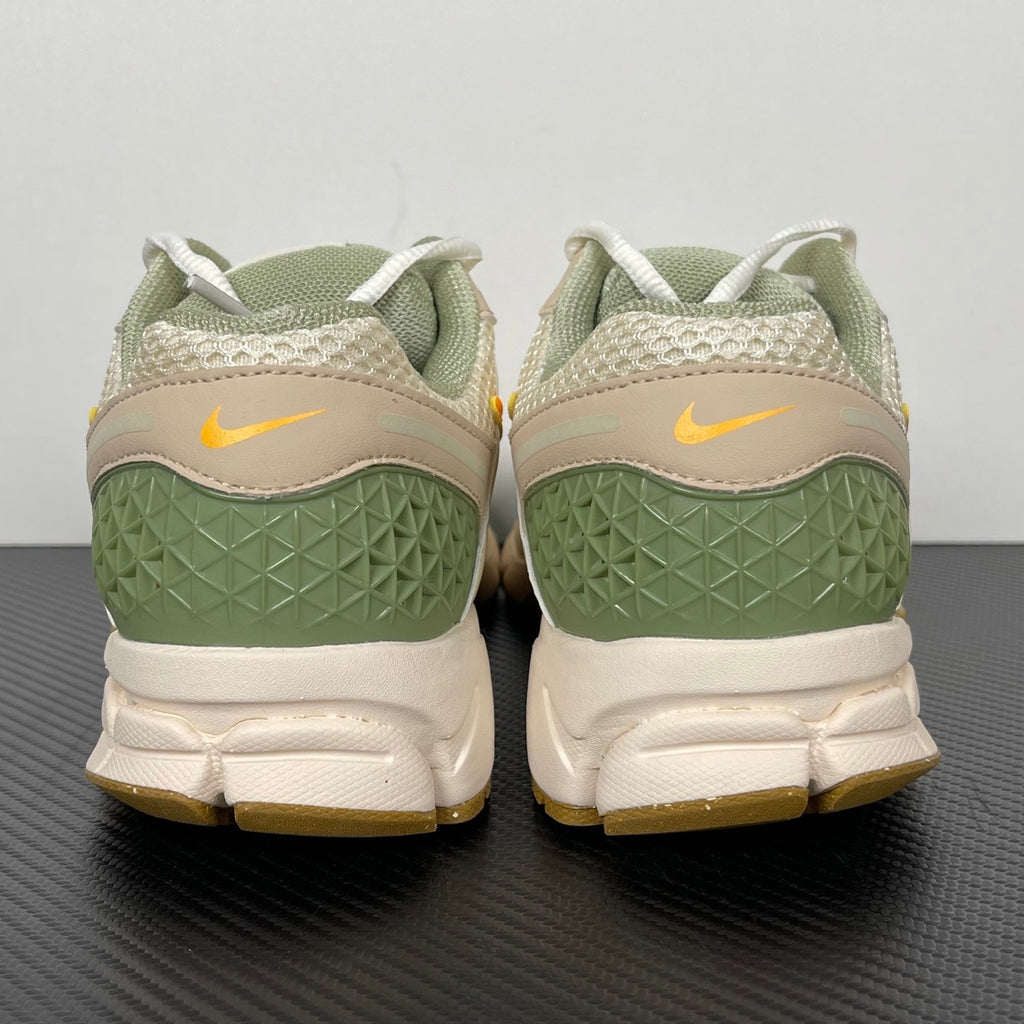 NIKE AIR ZOOM VOMERO 5 "Sail / Laser Orange / Light Orewood Brown / Medium Olive"