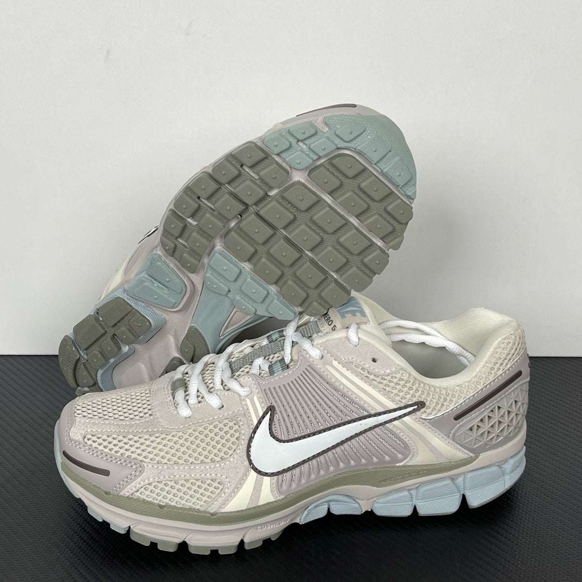 NIKE AIR ZOOM VOMERO 5 "Light Orewood Brown"