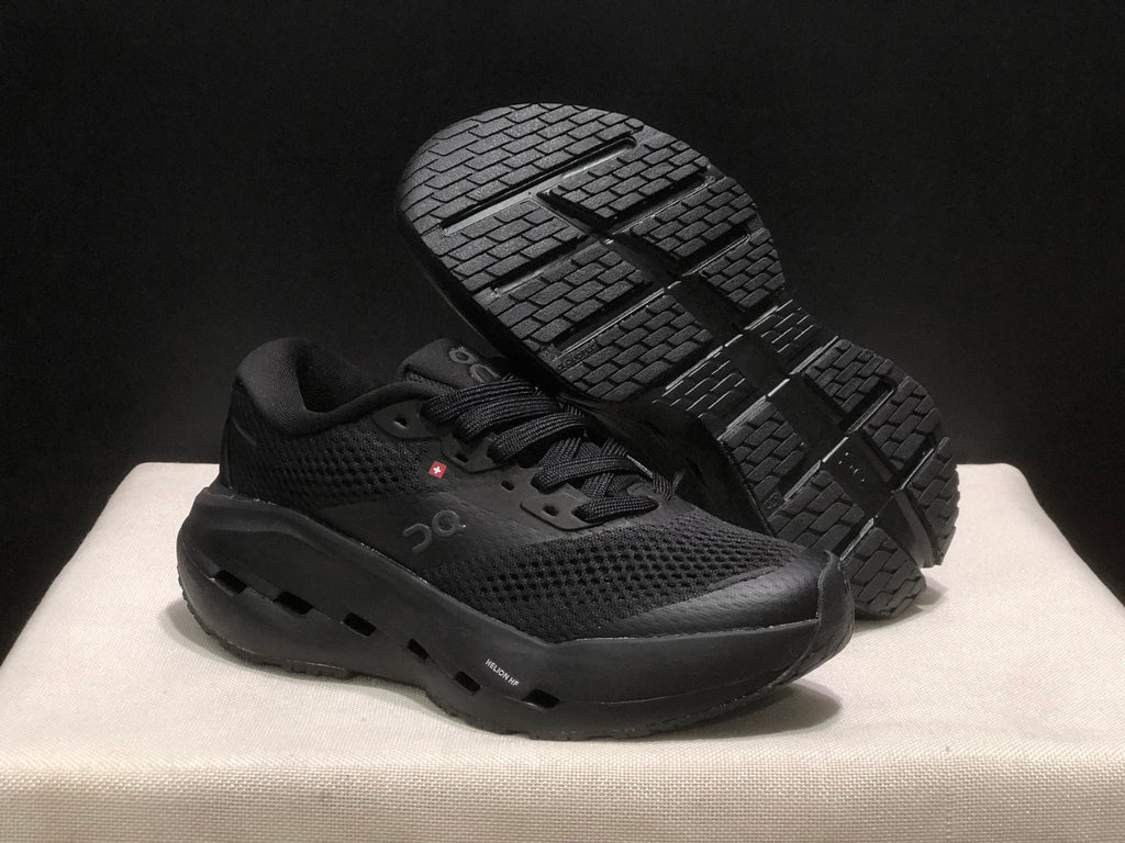 ON- Cloudrunner 3 Max Black