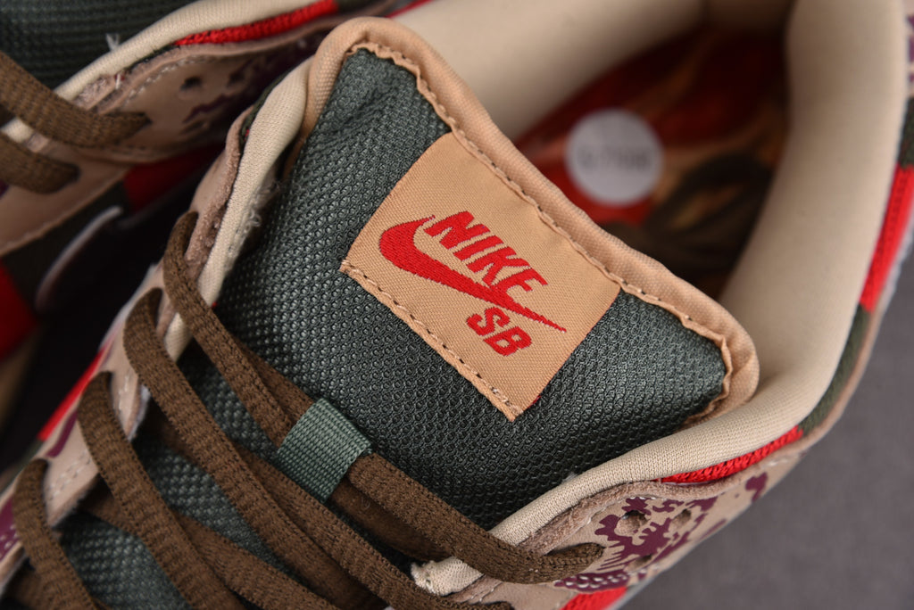 Nike SB Dunk  Low  "Freddy Krueger"