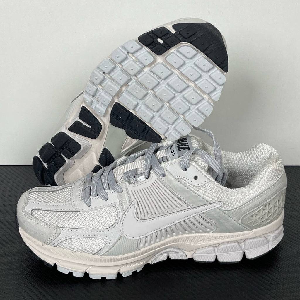 NIKE AIR ZOOM VOMERO 5 SP Vast Grey / Black-Sail