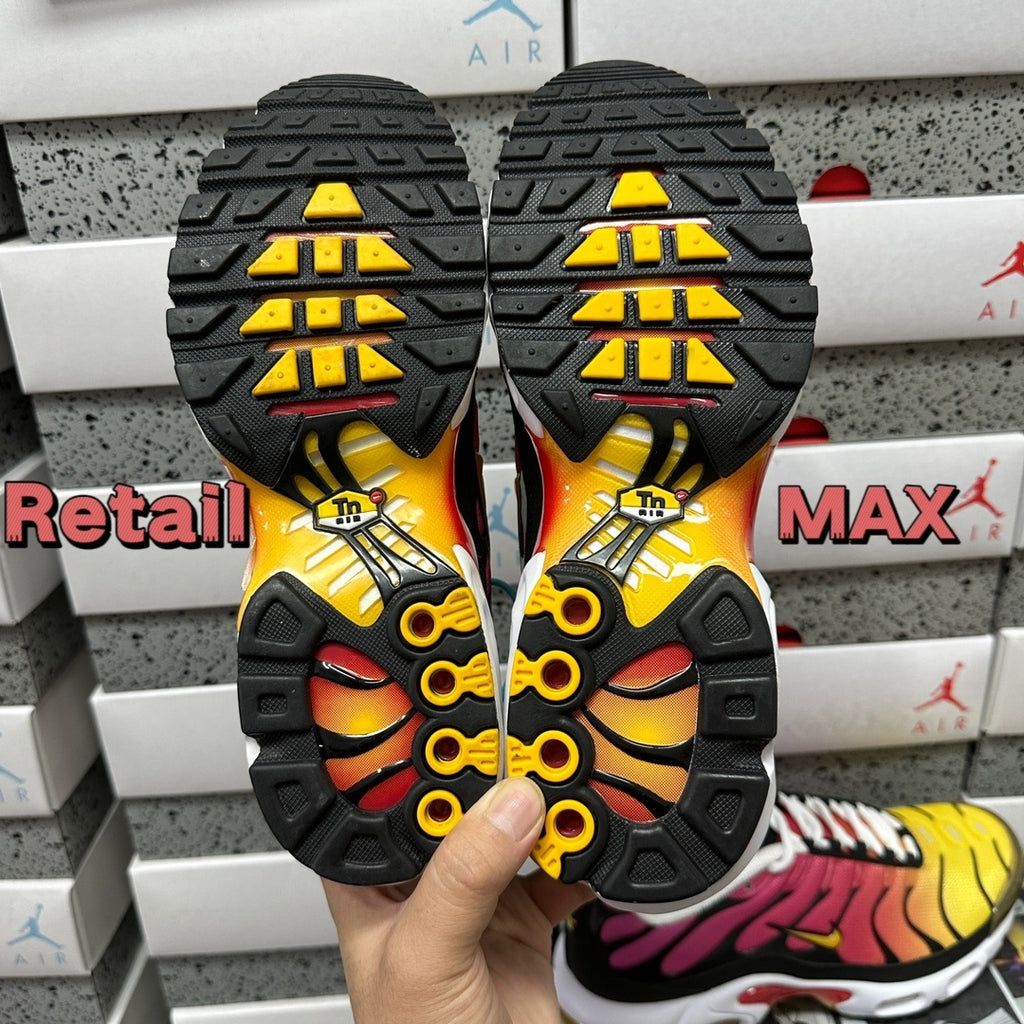 NIKE AIR MAX PLUS Yellow Pink Gradient