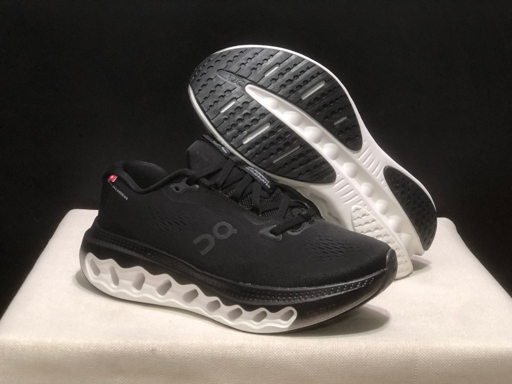 ON - CLOUDSURFER 3 BLACK WHITE