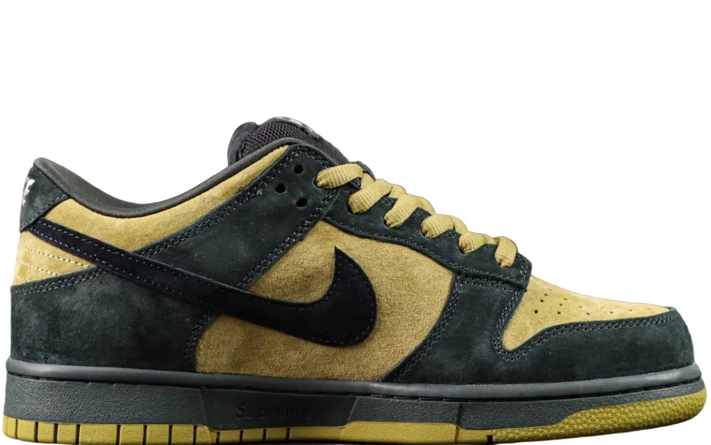 Nike SB Dunk  Low Supreme "Camper Green"