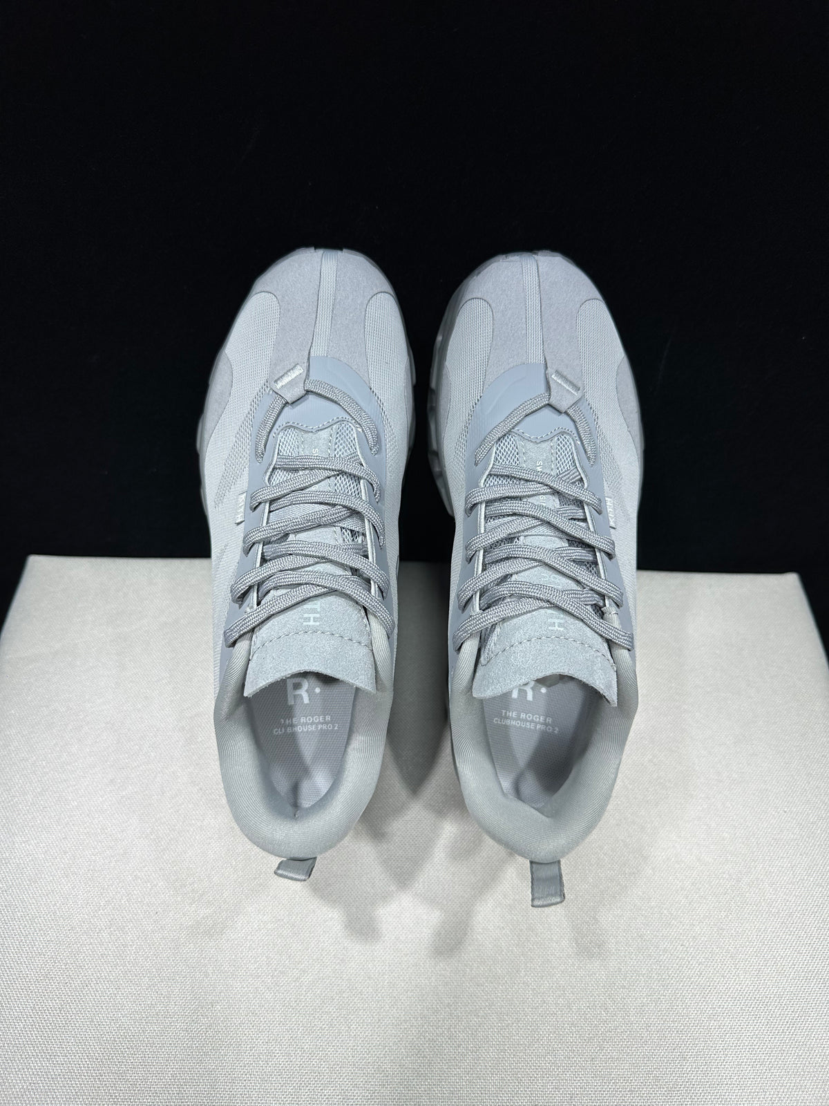 ON - KITH K TECH 1 DARK GREY