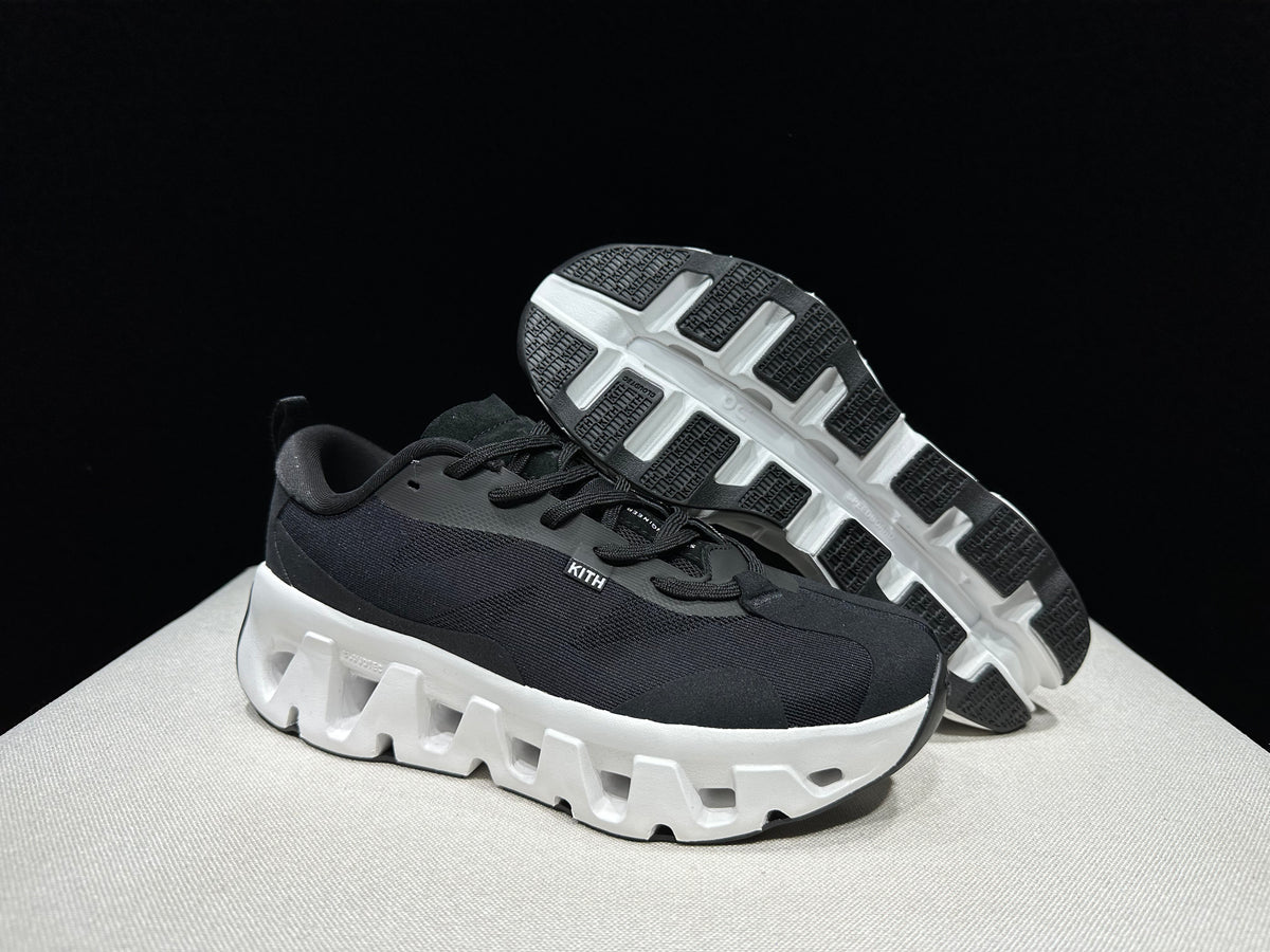 ON - KITH K TECH 1 BLACK WHITE