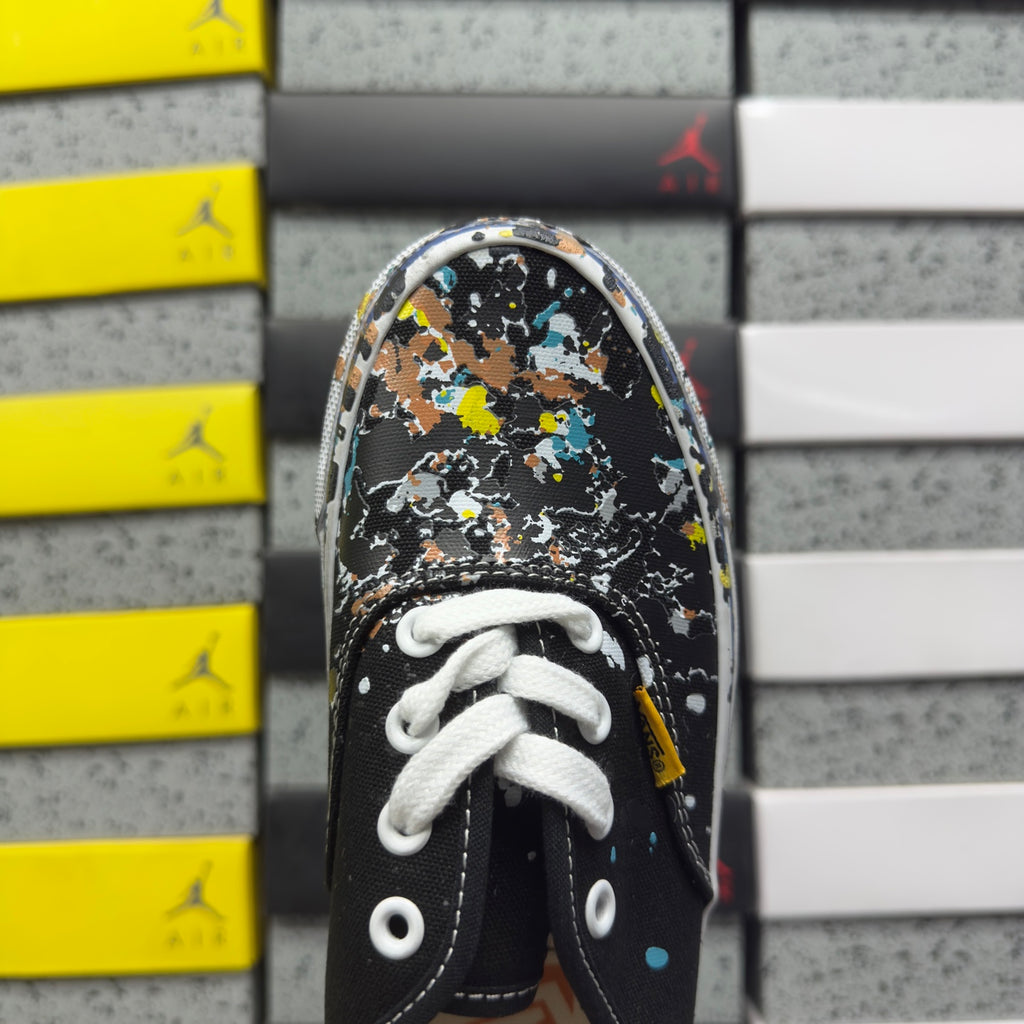 VANS  Authentic Reissue 44 Gallery Dept. Art That Kills Black