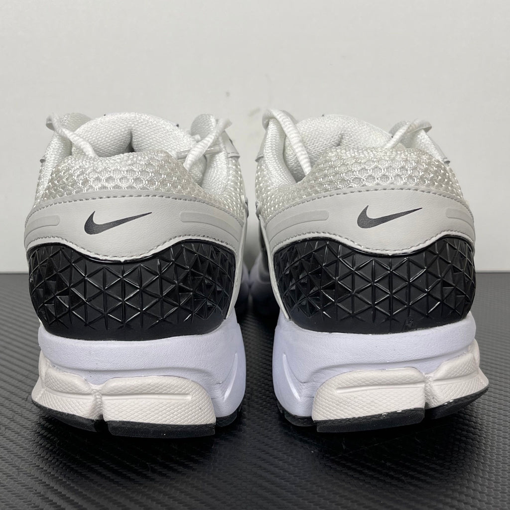 NIKE AIR ZOOM VOMERO 5 "White Black" "Panda"