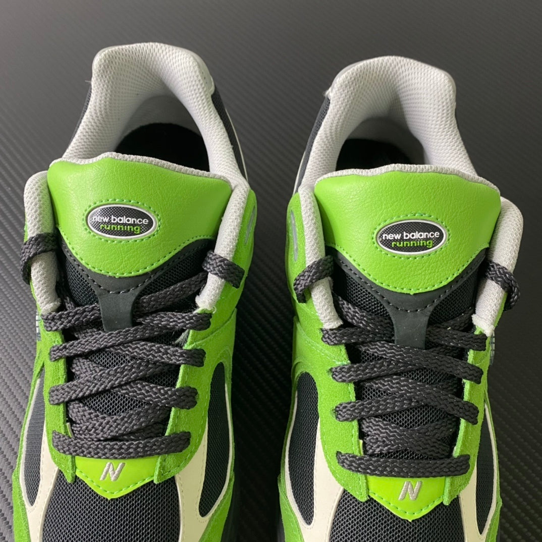 NEW BALANCE 2002R Good Vibes Pack Green
