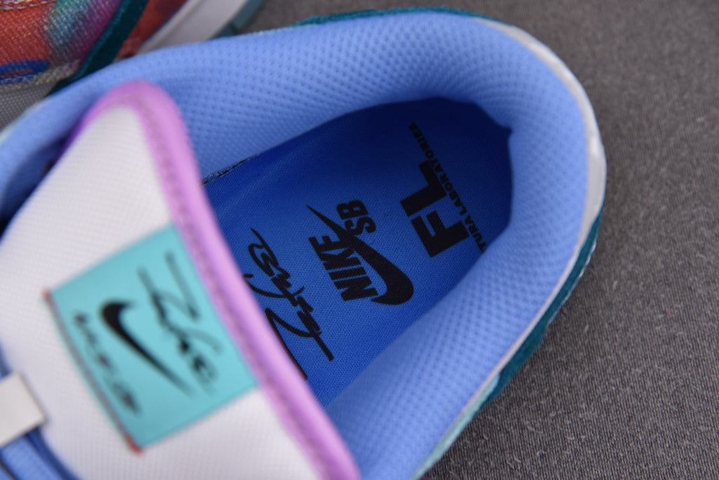 Nike SB Dunk  Low Futura Laboratories Bleached Aqua