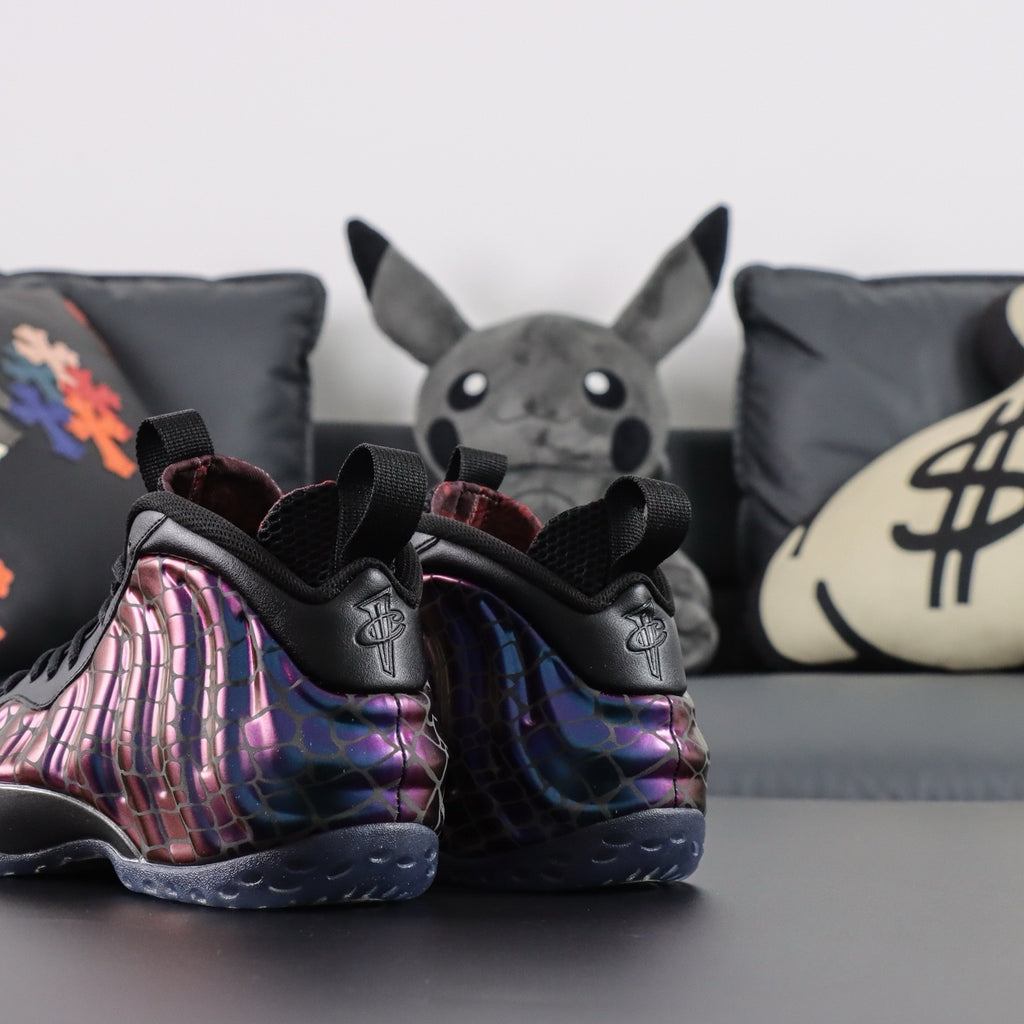 NIKE AIR FOAMPOSITE One Armory Navy / Metallic Dark Grey / Burgundy Crush
