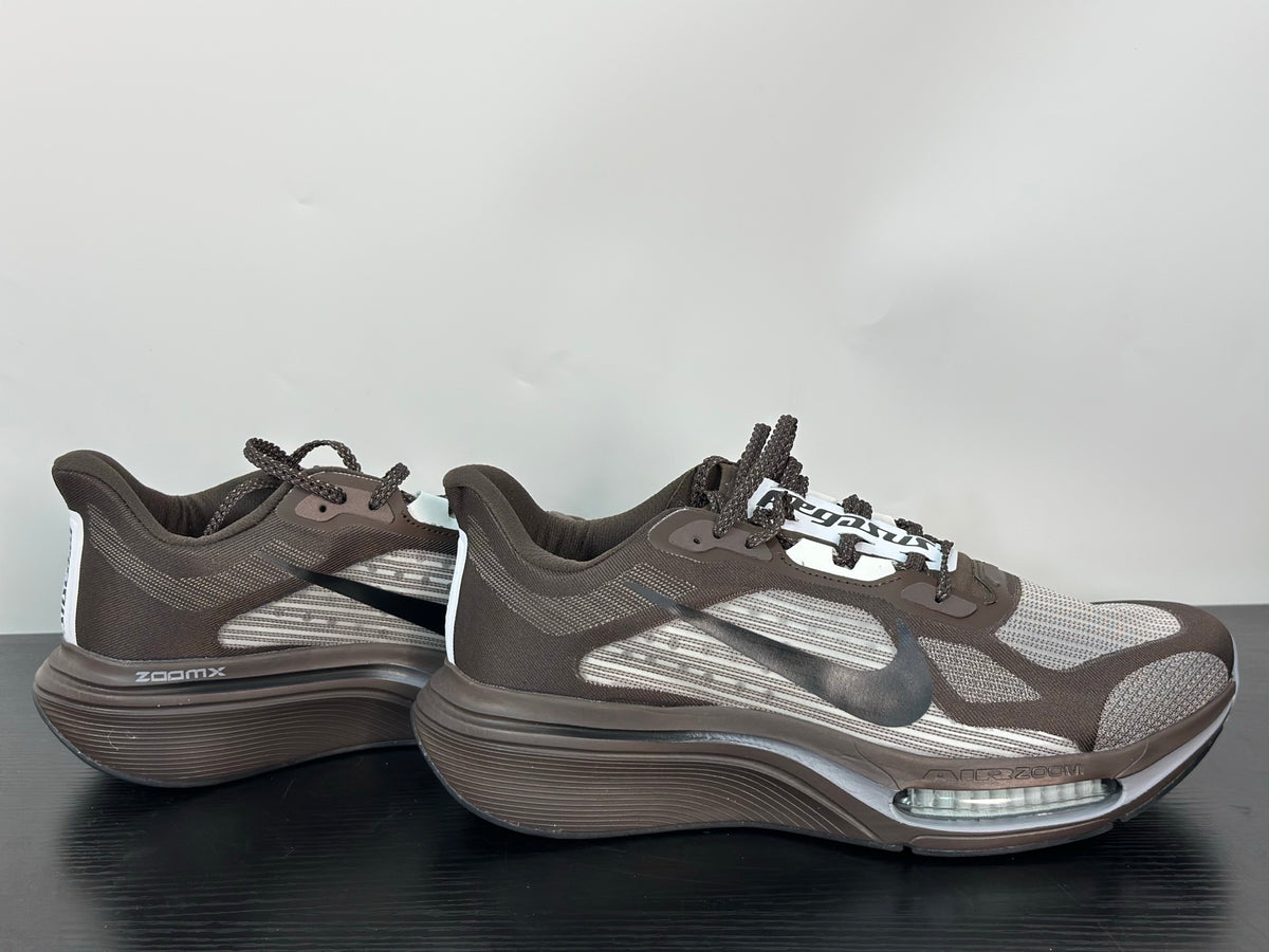 NIKE PEGASUS PREMIUN dark hazelnut or brown-toned
