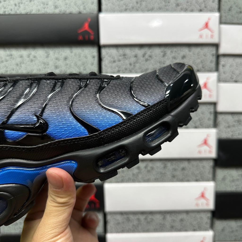 NIKE AIR MAX PLUS Black Blue Crystal