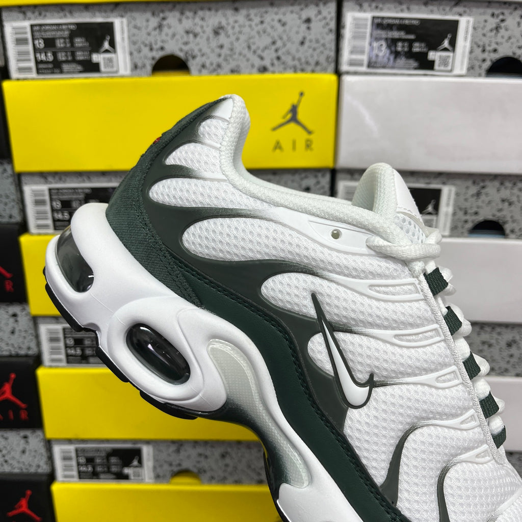 NIKE AIR MAX PLUS WHITE/LT BRITISH TAN