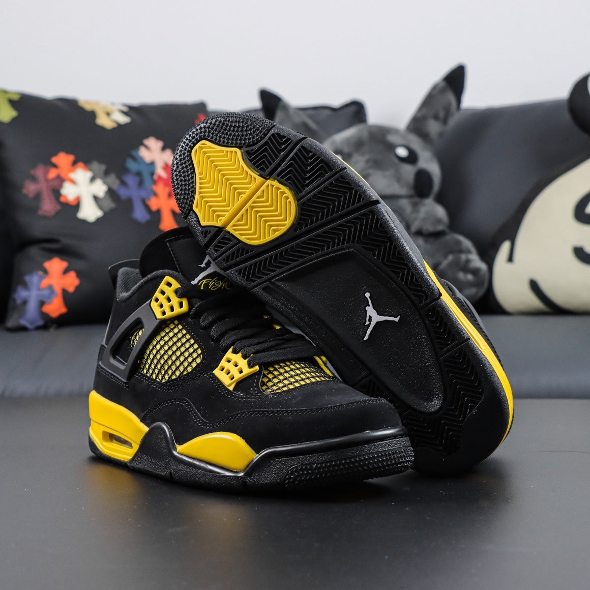 Jordan 4 Retro 'Thunder'