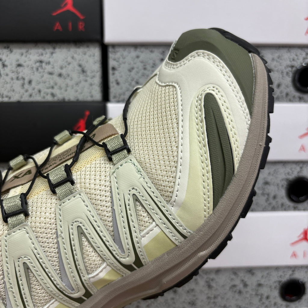 SALOMON-XA Pro 3D 'Almond Milk White Pepper'