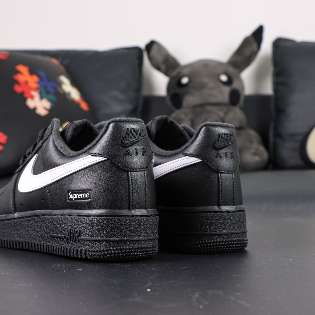 Nike Air Force 1 Low x Supreme 'Black White'