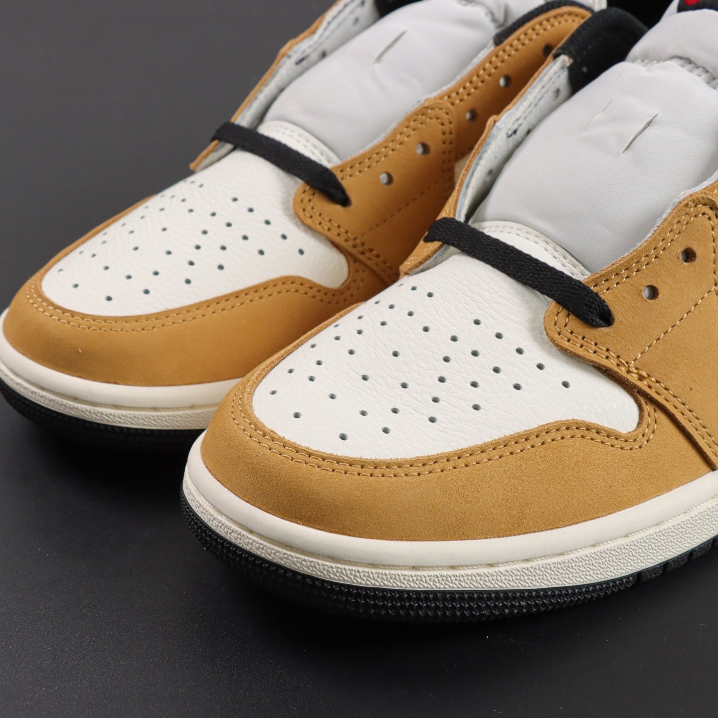 Jordan 1 Low OG 'Rookie of the Year'