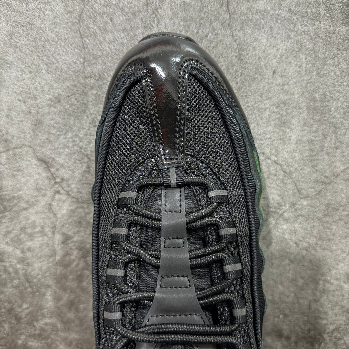 Nike Air Max 95 x Undefeated 'Black Metallic Silver'