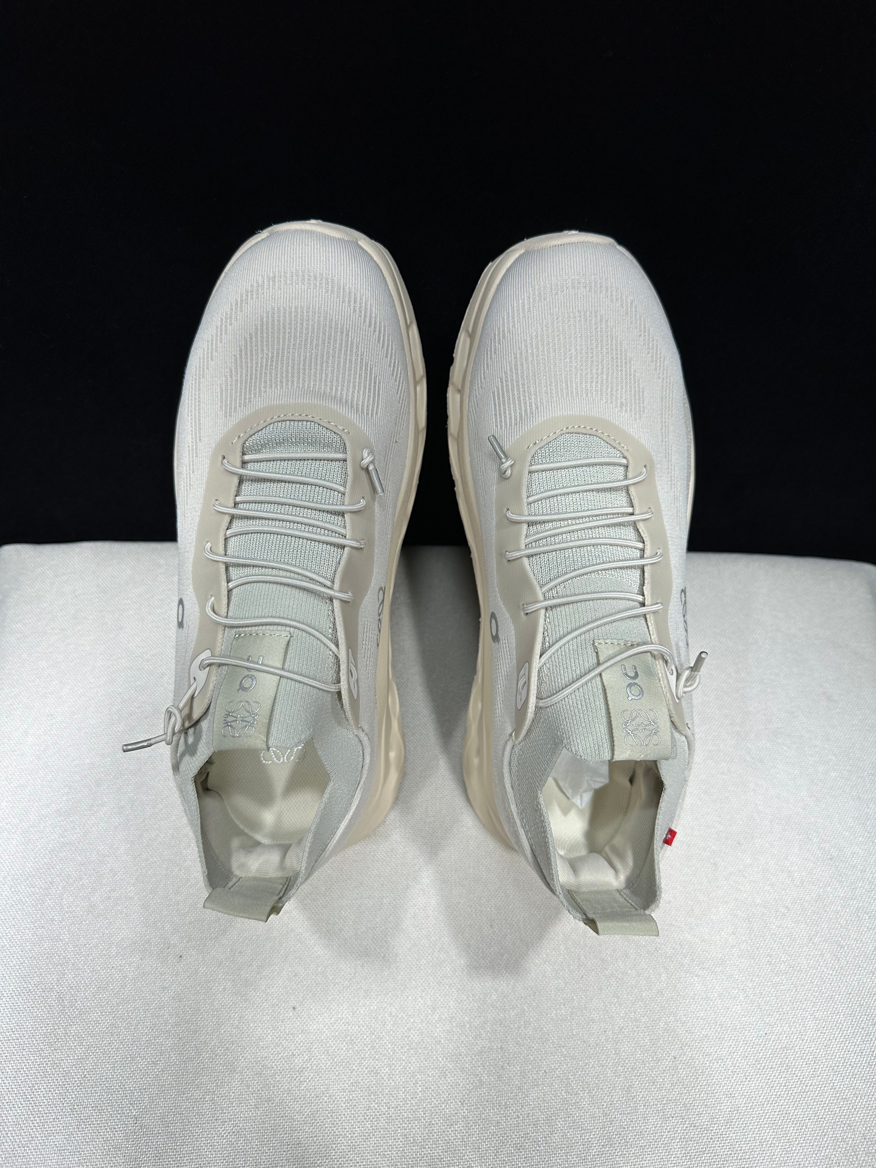 ON - Cloudtilt x Loewe 'Sand'