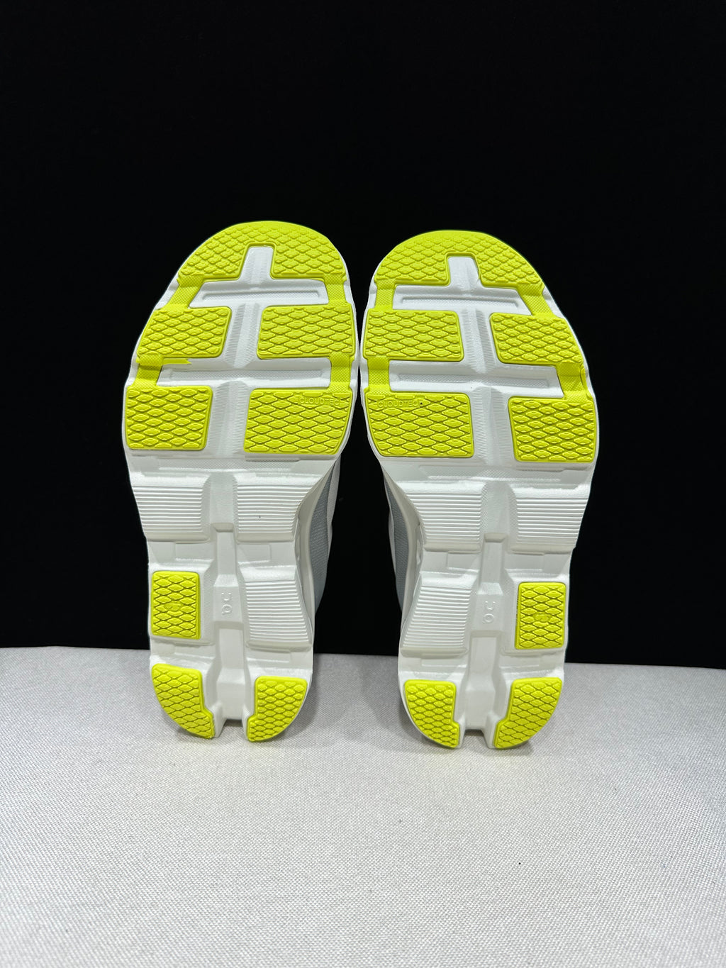 ON - Cloudmonster 2 'Distance White Lapis'