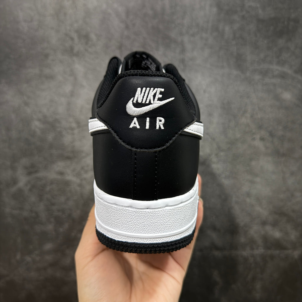 Nike Air Force 1 '07 'Panda'