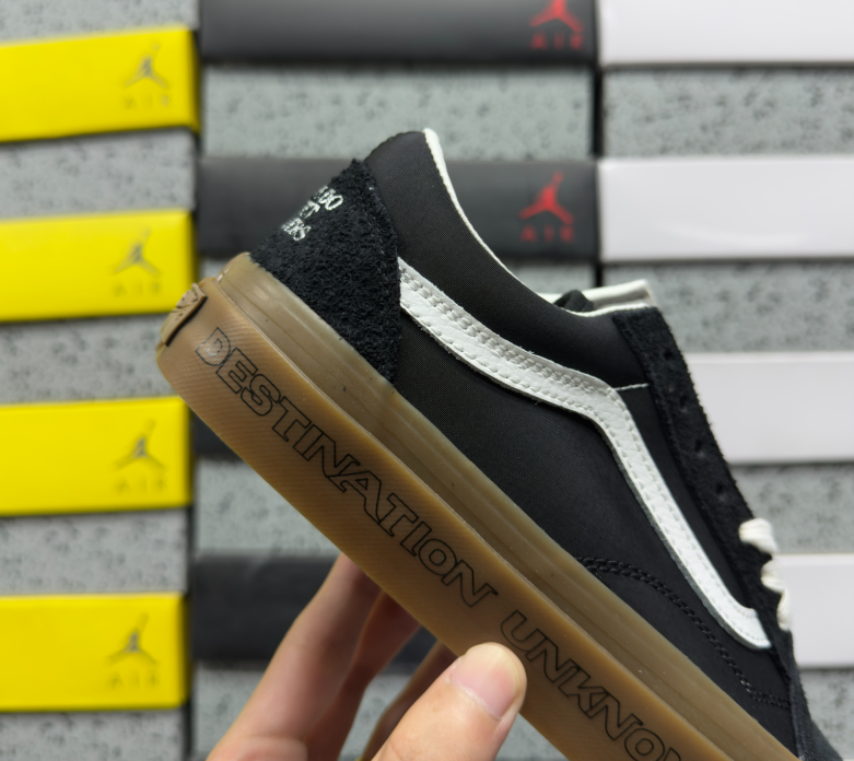 VANS LX OLD-SKOOL LIBERARAIDERS BLACK INCENSE