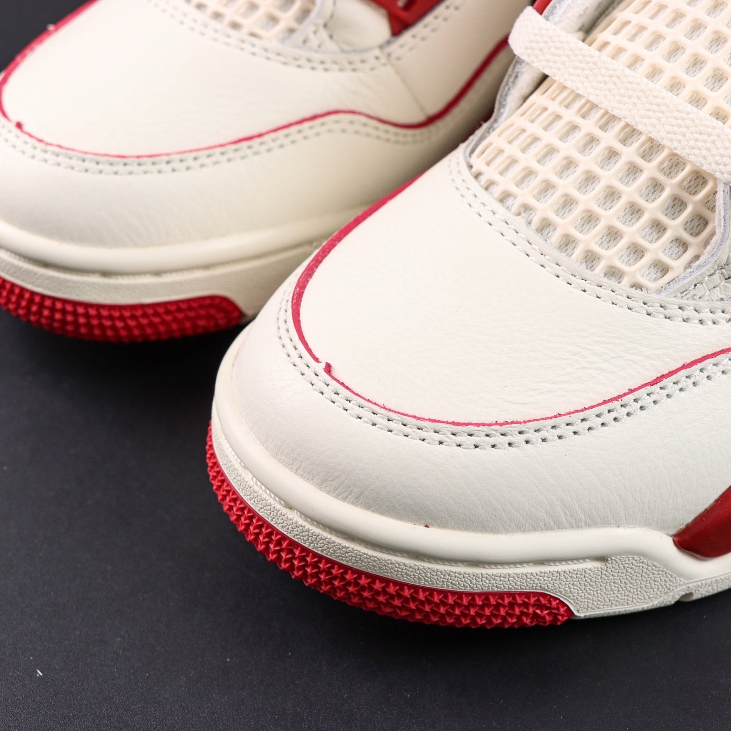 Jordan 4 Retro 'Valentine's Day'