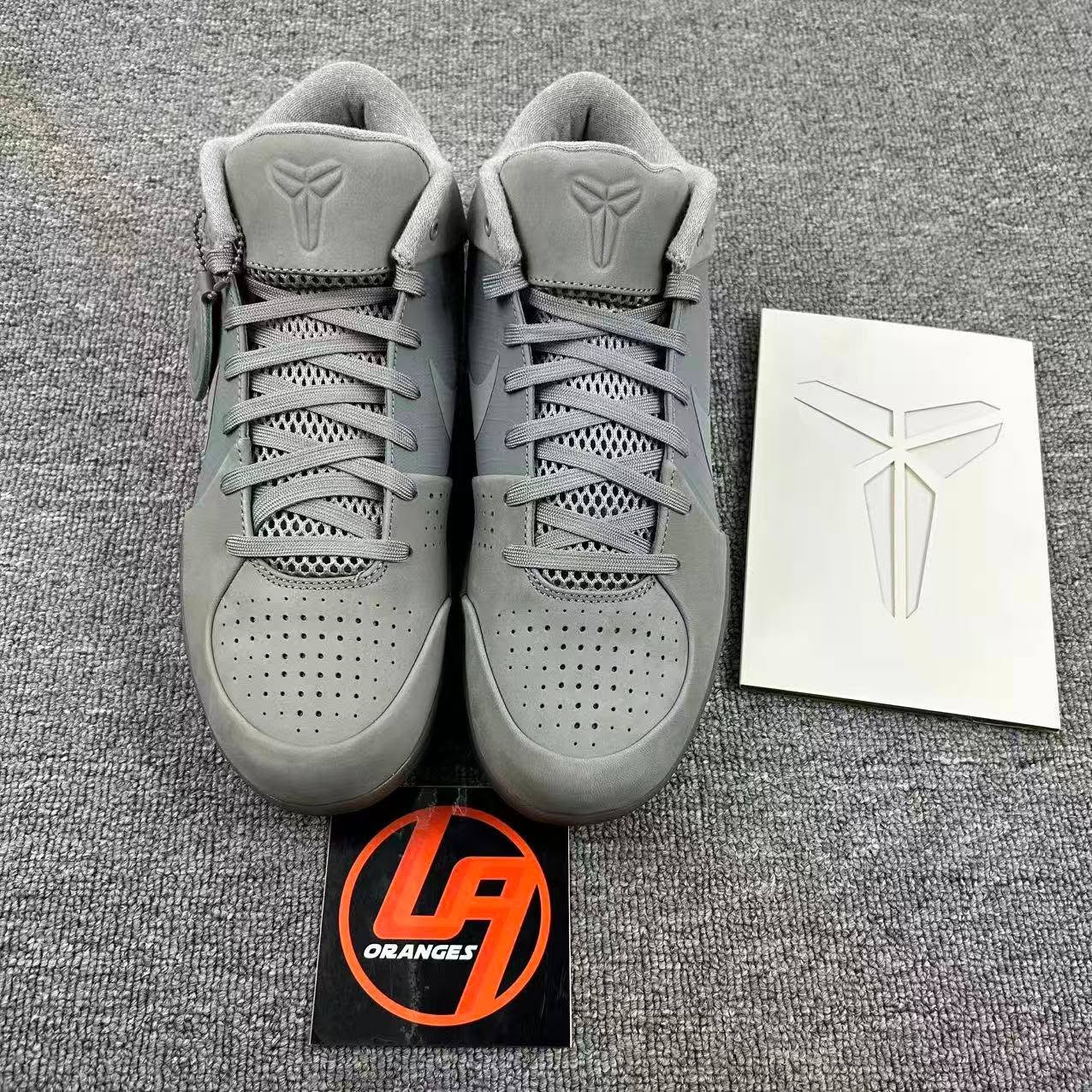 Kobe 4 Fade to Black