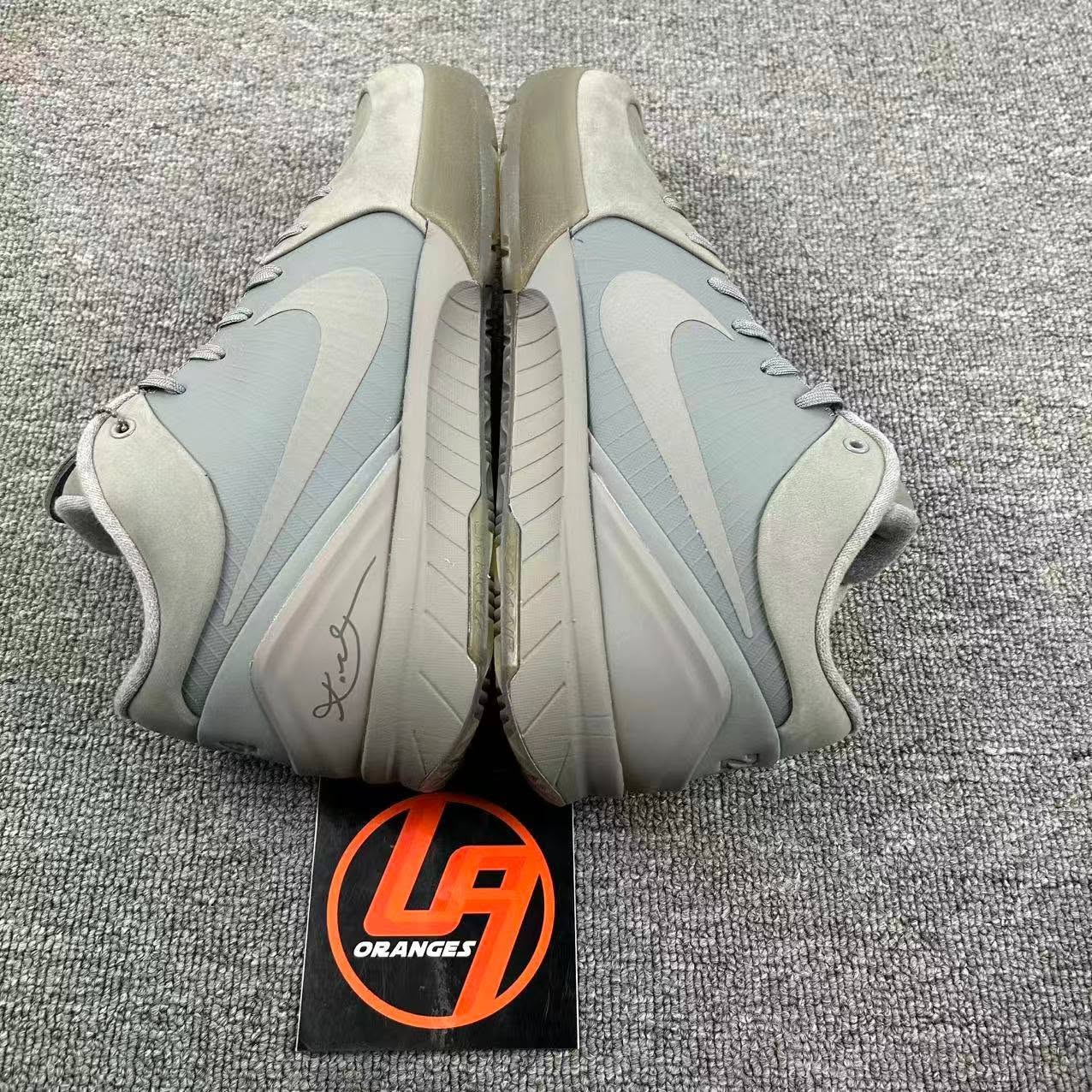 Kobe 4 Fade to Black