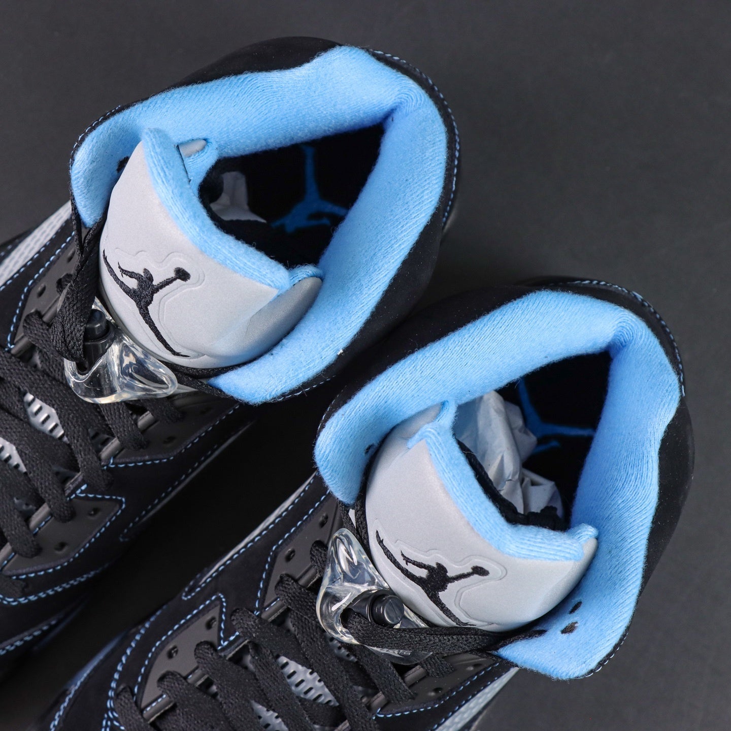 Jordan 5 'Black Carolina'