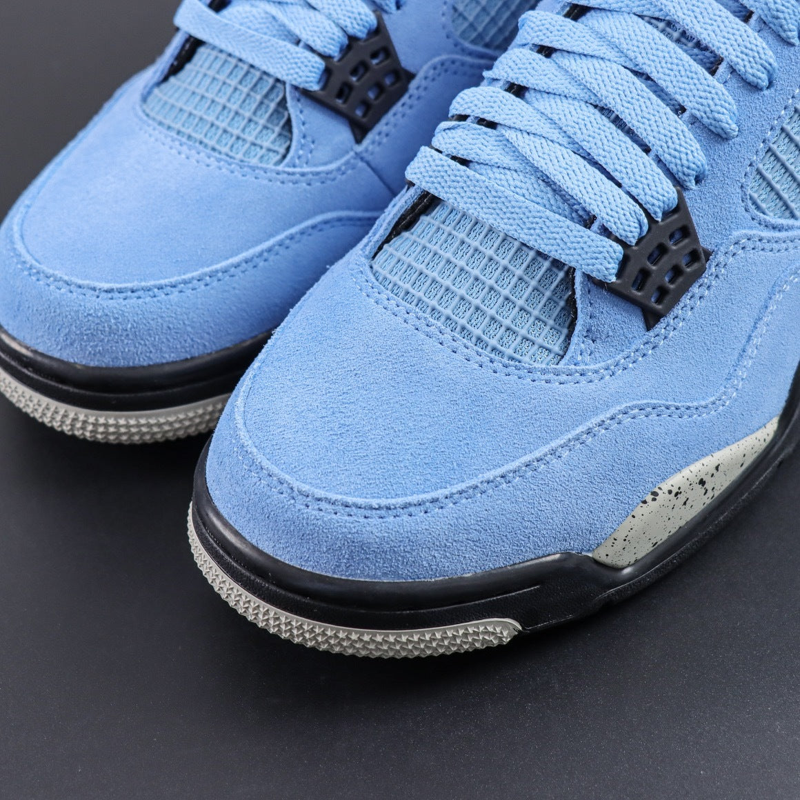 Jordan 4 Retro 'University Blue'