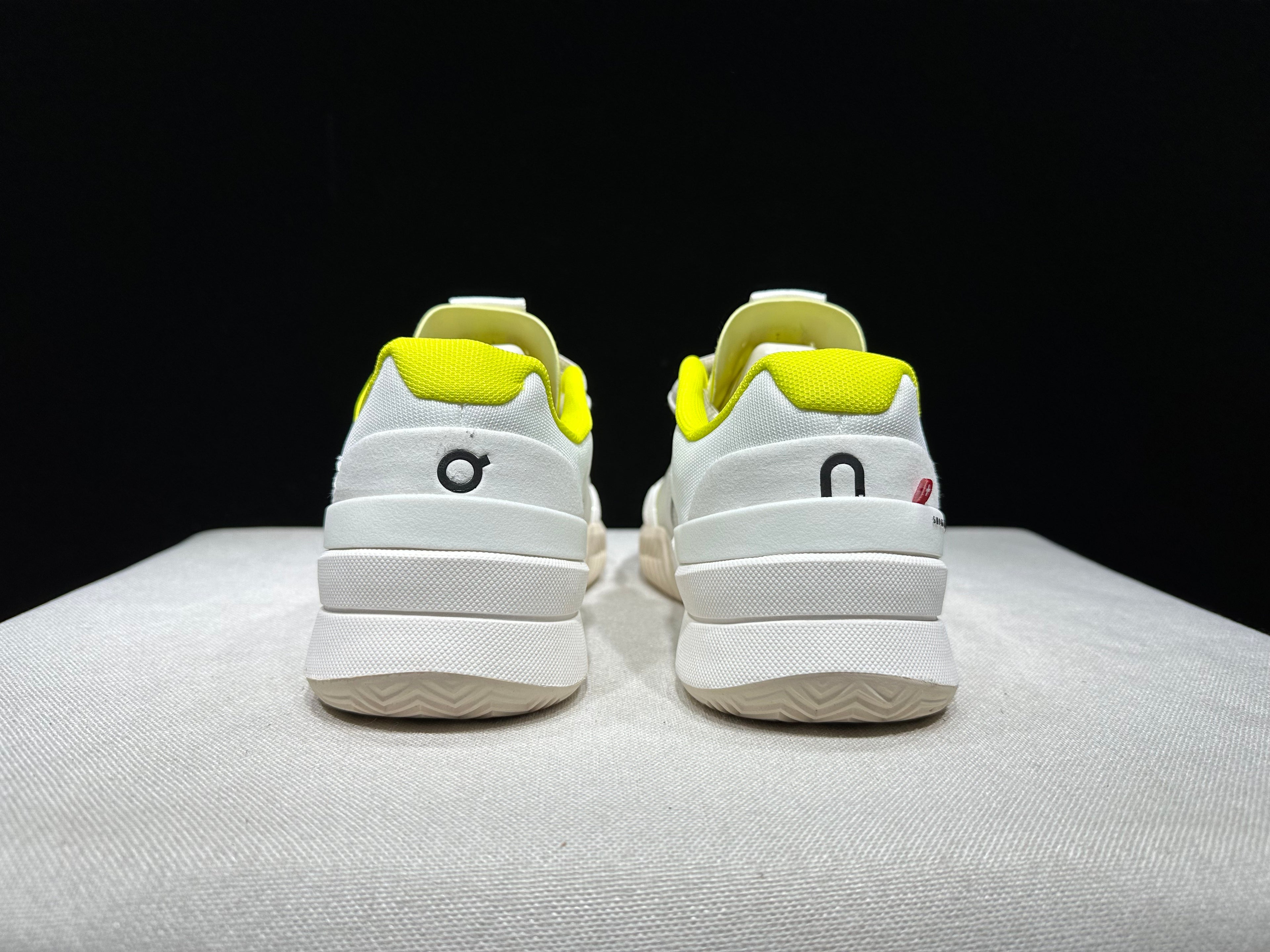 THE ROGER Pro 2 'White | Lime'