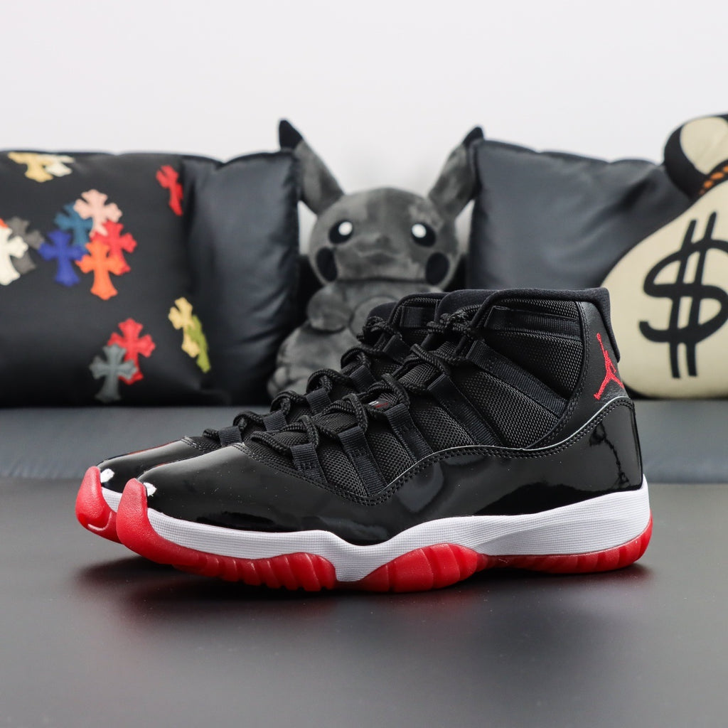 Jordan 11 Retro 'Bred'