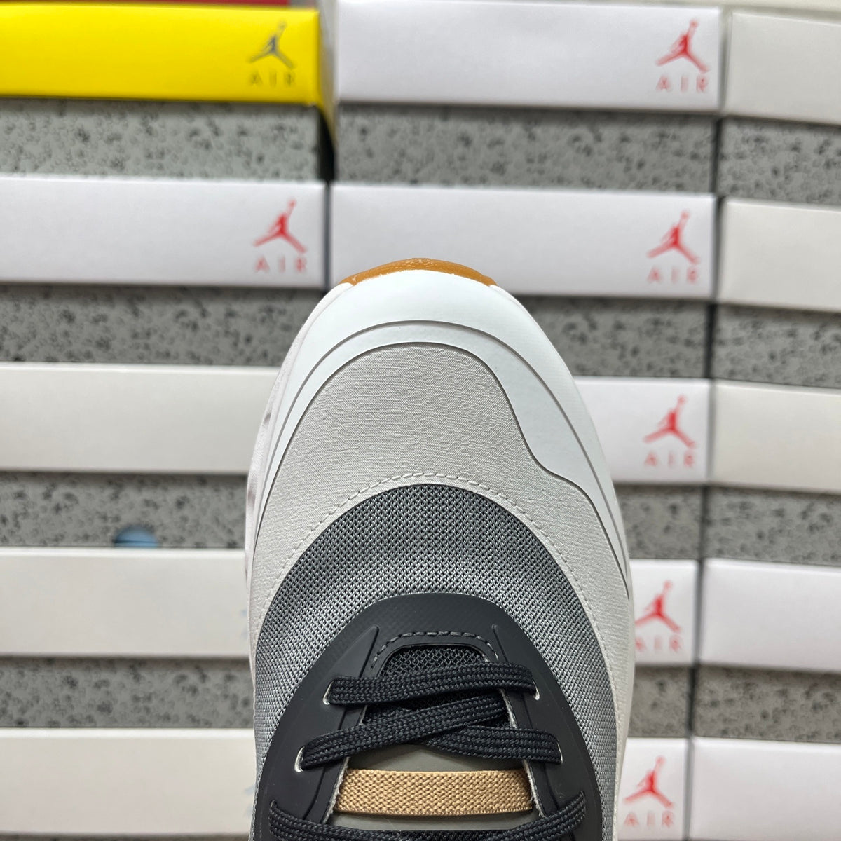 ON - Cloudtilt 2.0 x LOEWE 'Black White'