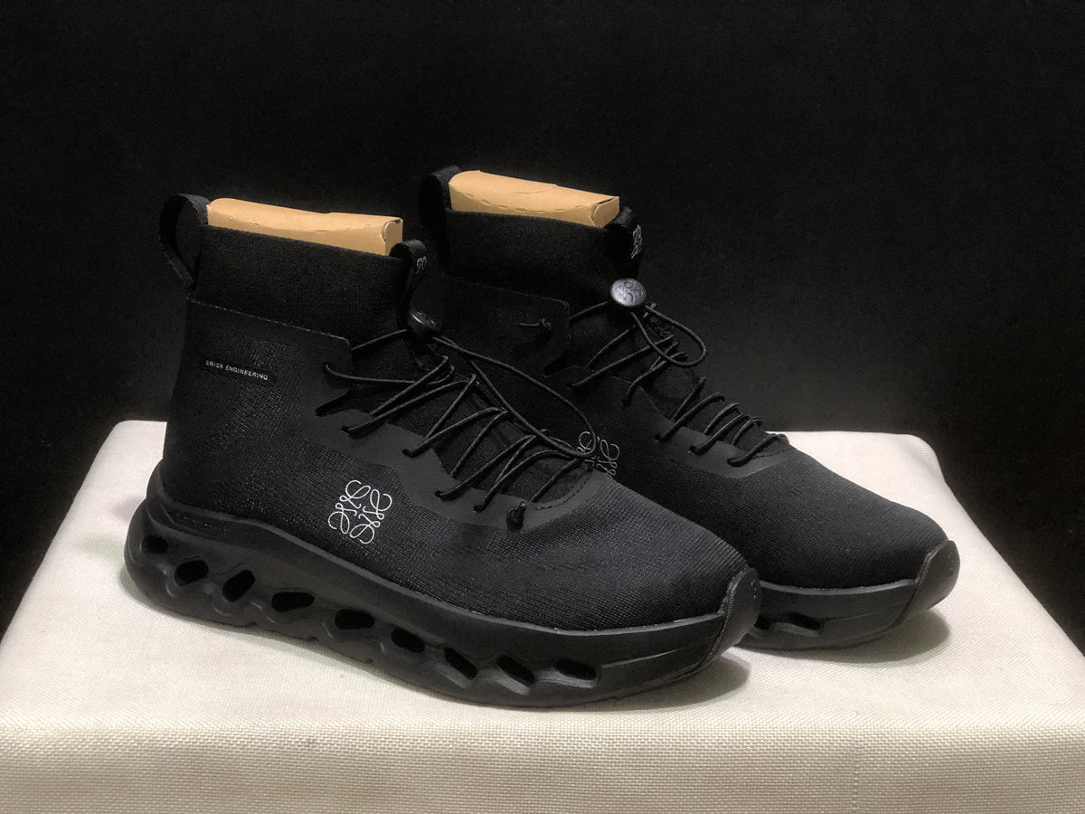 ON - CLOUDTILT HIGH ALL BLACK