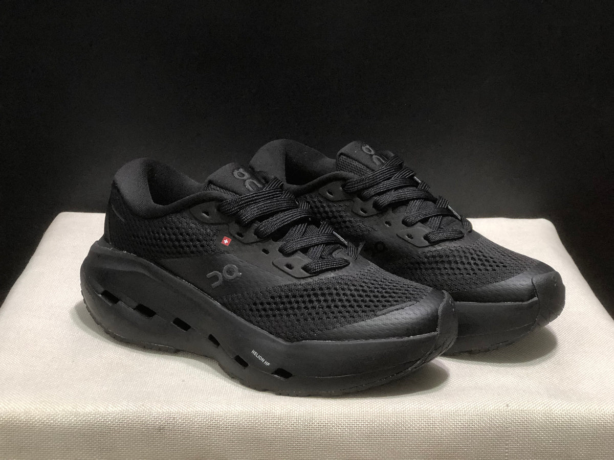 ON- Cloudrunner 3 Max Black