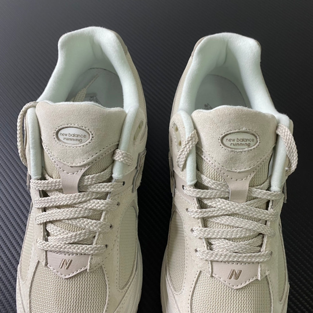 NEW BALANCE 2002R "Calm Taupe" / "Sea Salt"