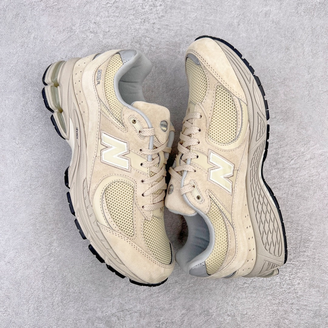 NEW BALANCE 2002R Bone Light Aluminum (or Calm Taupe / beige)