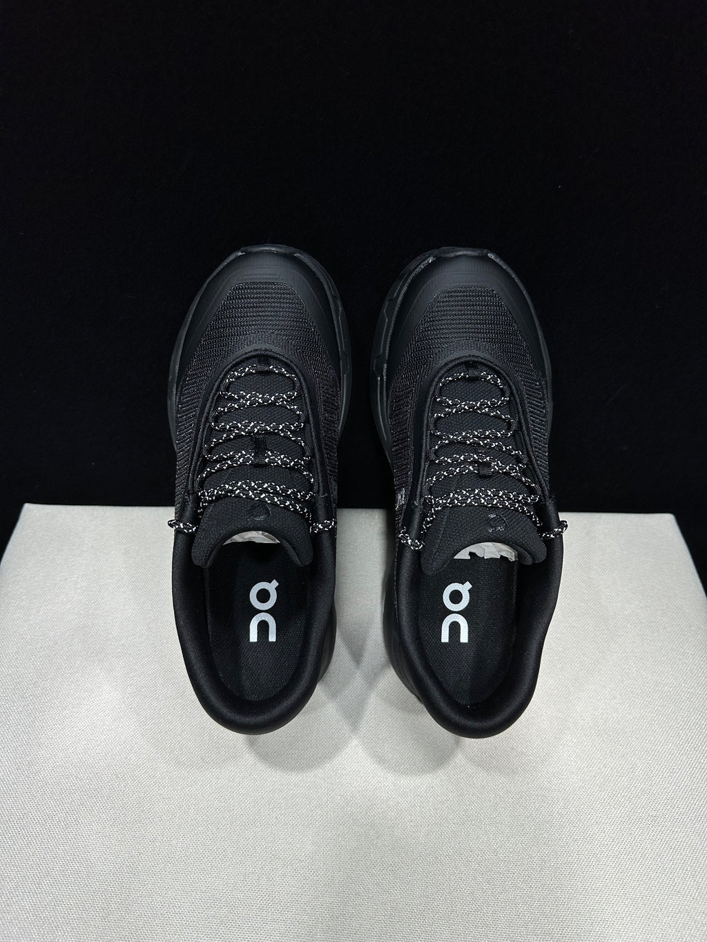 ON - CLOUDSOMA BLACK