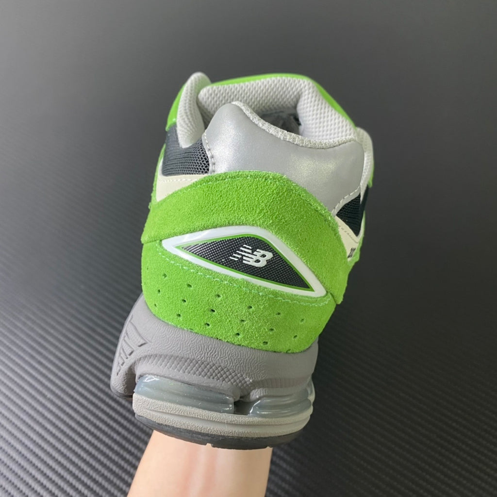 NEW BALANCE 2002R Good Vibes Pack Green