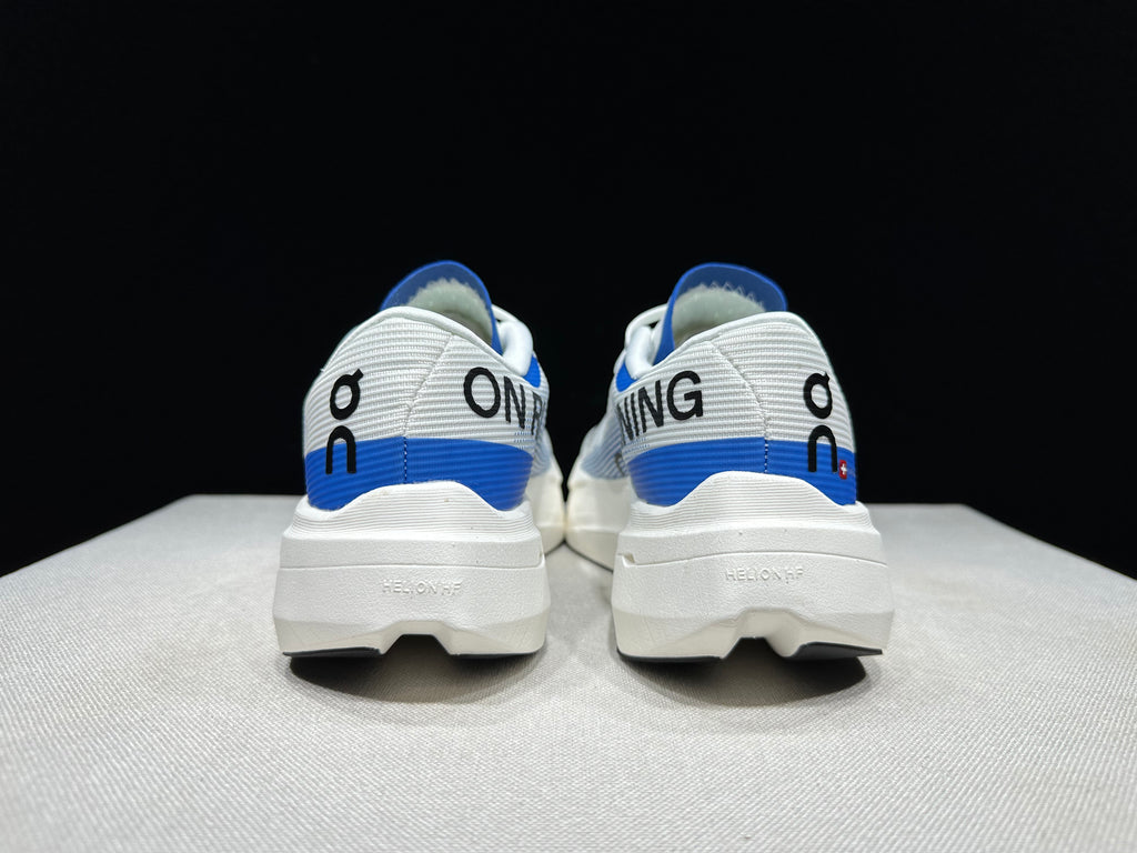 ON - CLOUDBOOM VOLT WHITE BLUE BLACKLOGO