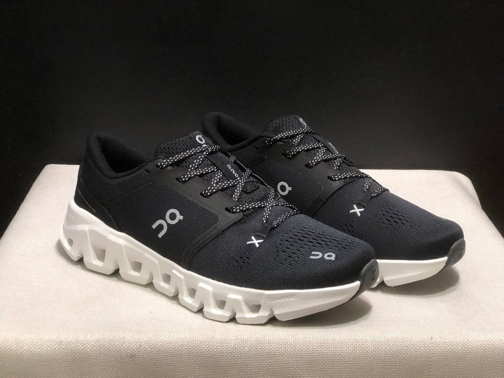 ON - Cloud X5 BLACK WHITE