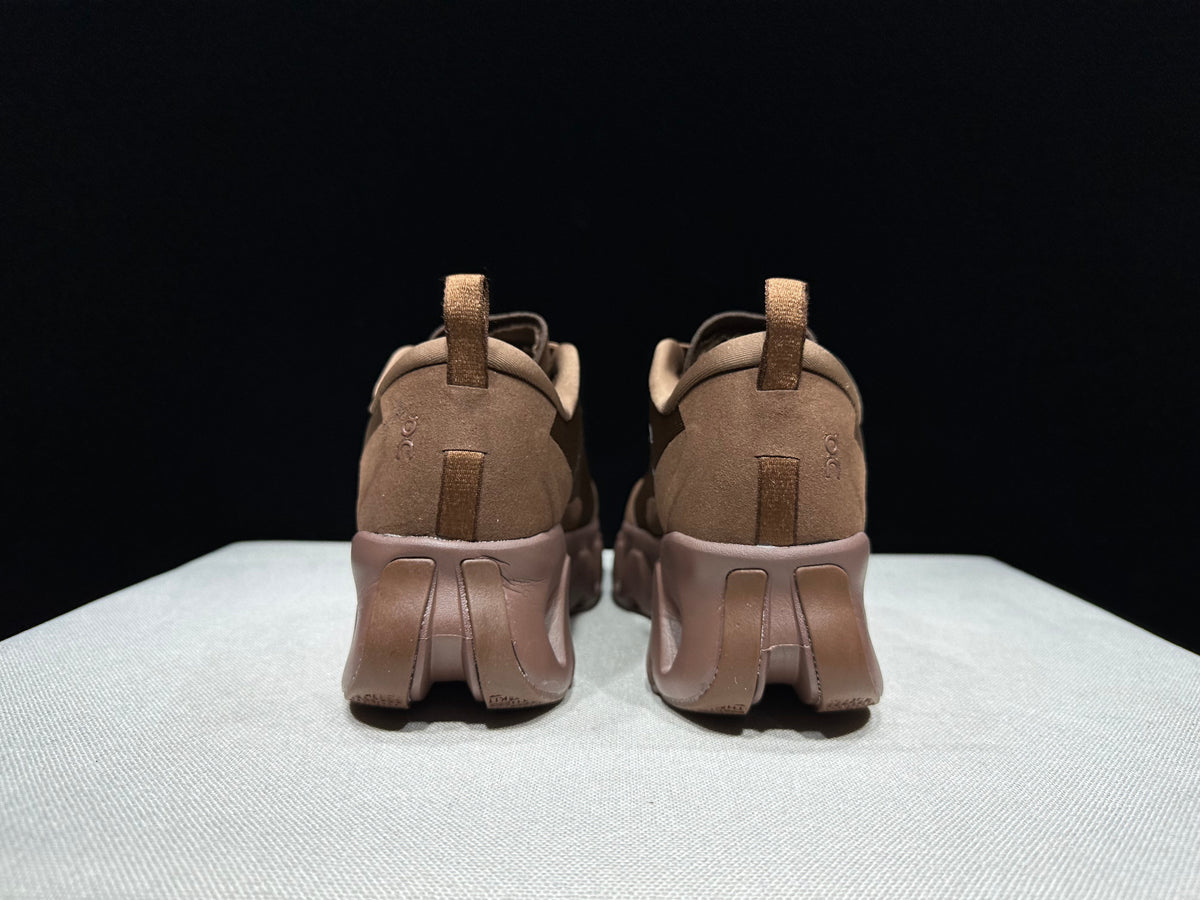 ON - KITH K TECH 1 TRIPLE BROWN