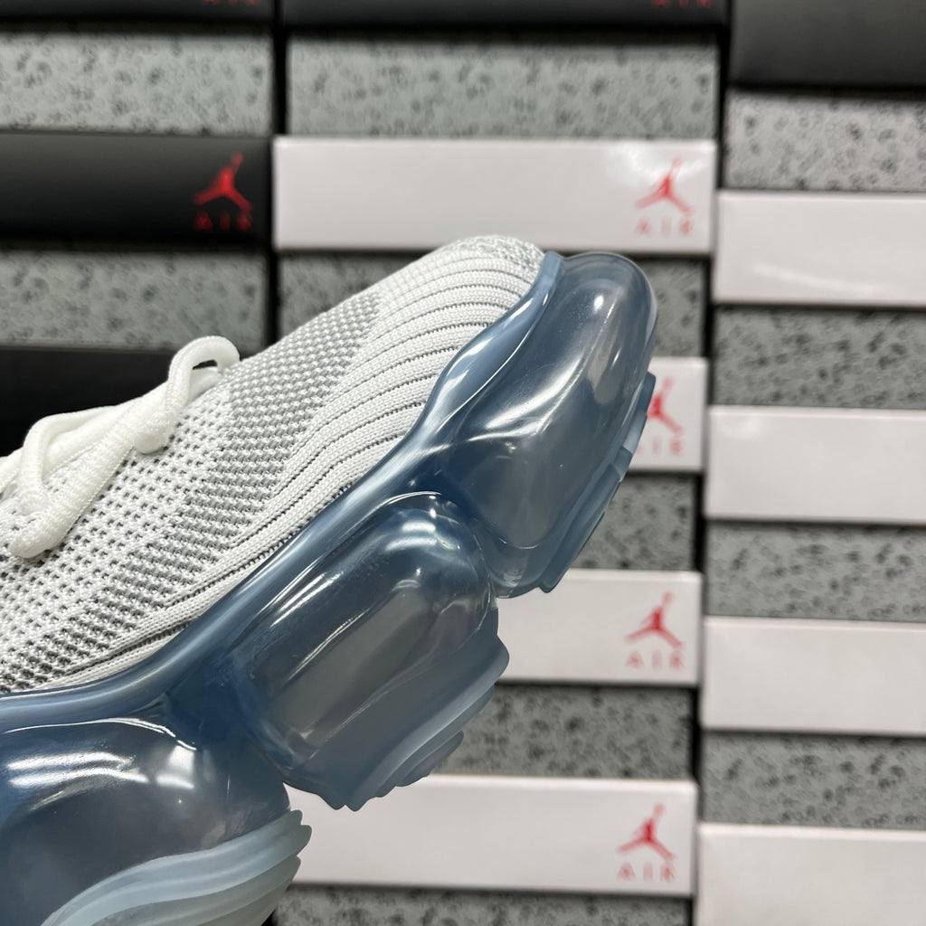 GROUND MOOPIE White Gray / Ice Gray