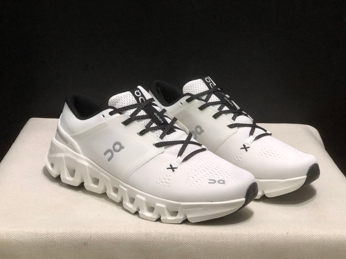 ON - Cloud X5 WHITE BLACK