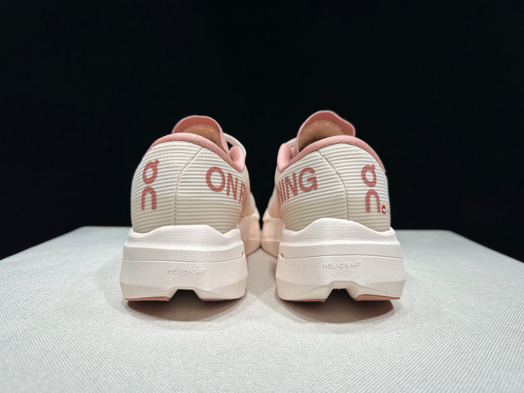 ON - CLOUDBOOM VOLT ALL PINK