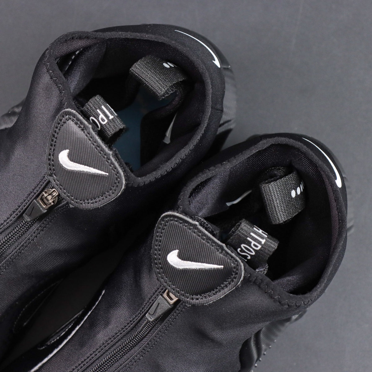 NIKE AIR FOAMPOSITE Black / Black-Metallic Silver (Carbon Fiber look)