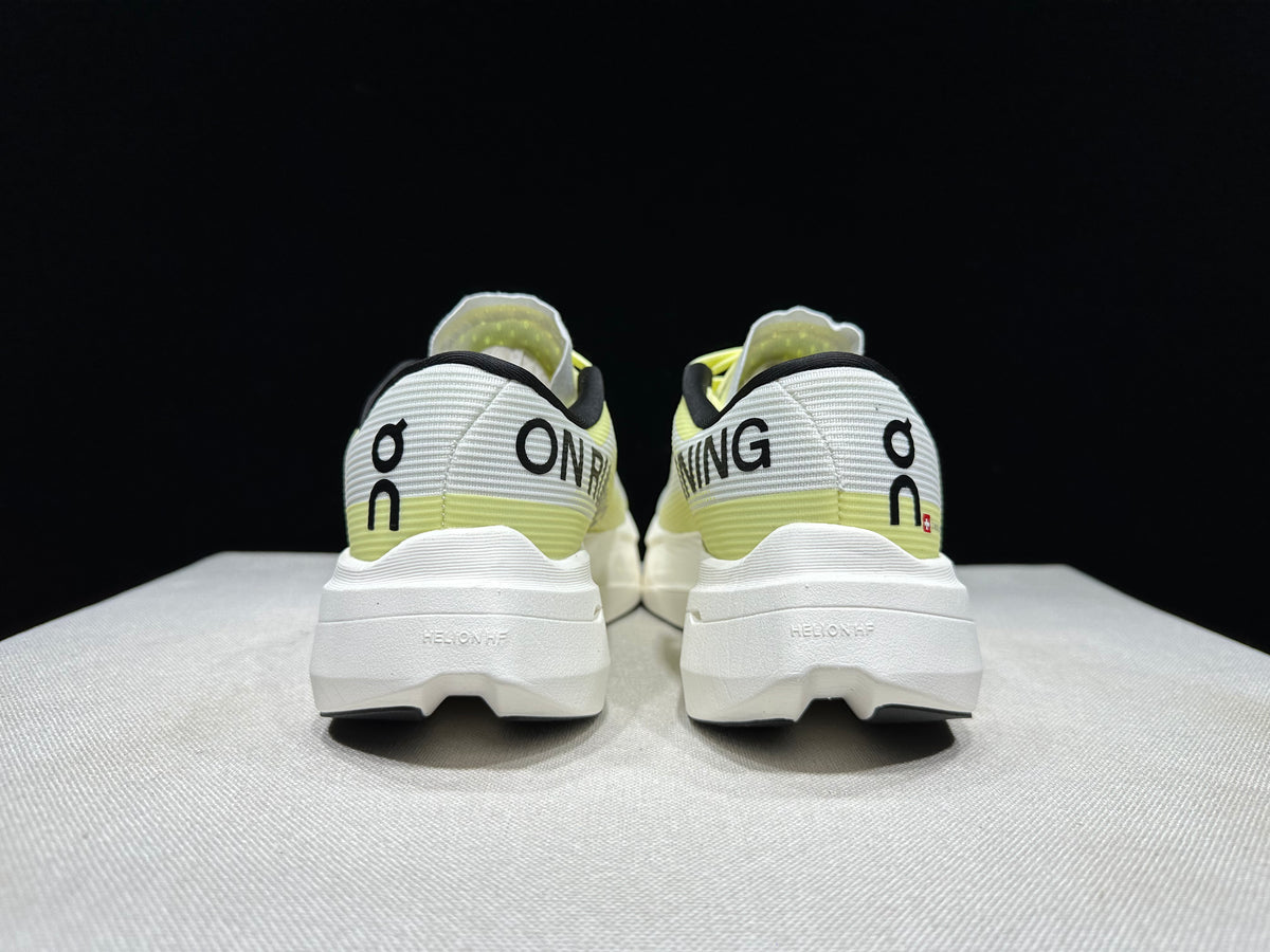 ON - CLOUDBOOM VOLT WHITE LIGHT YELLOW