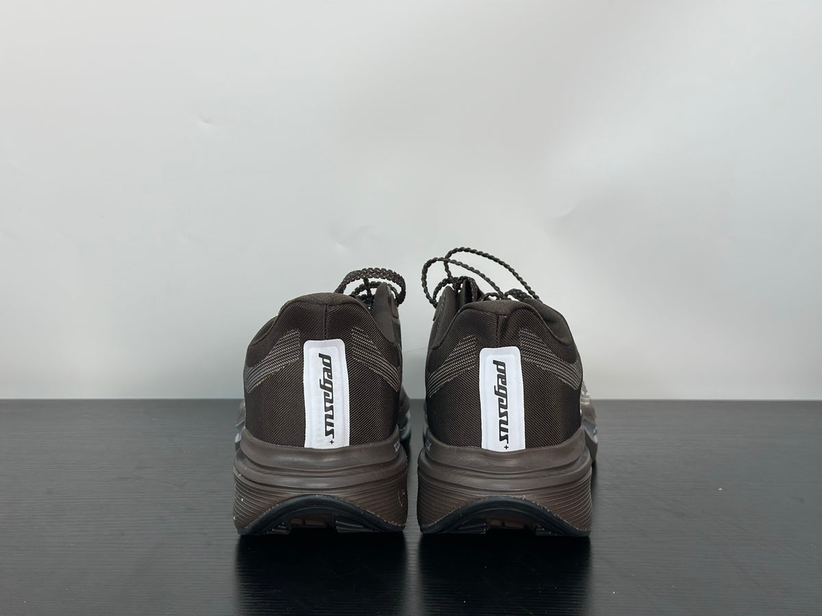 NIKE PEGASUS PREMIUN dark hazelnut or brown-toned